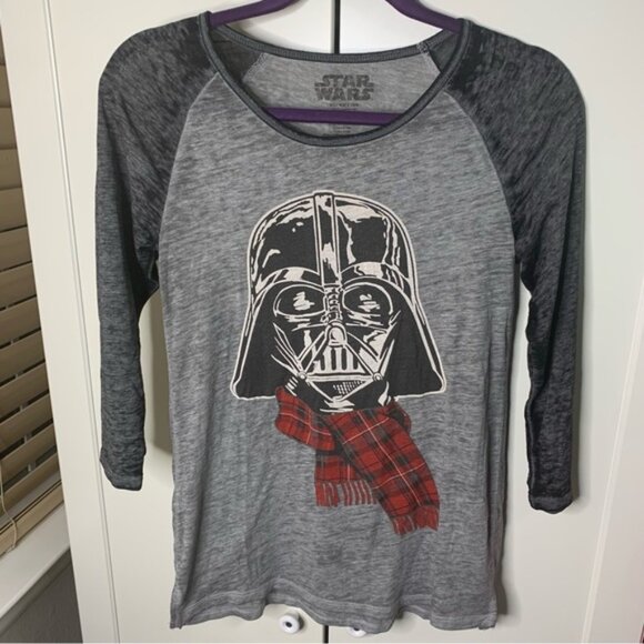 Star Wars Holiday Darth Vader Thin 3/4 Length Shirt - Picture 1 of 16